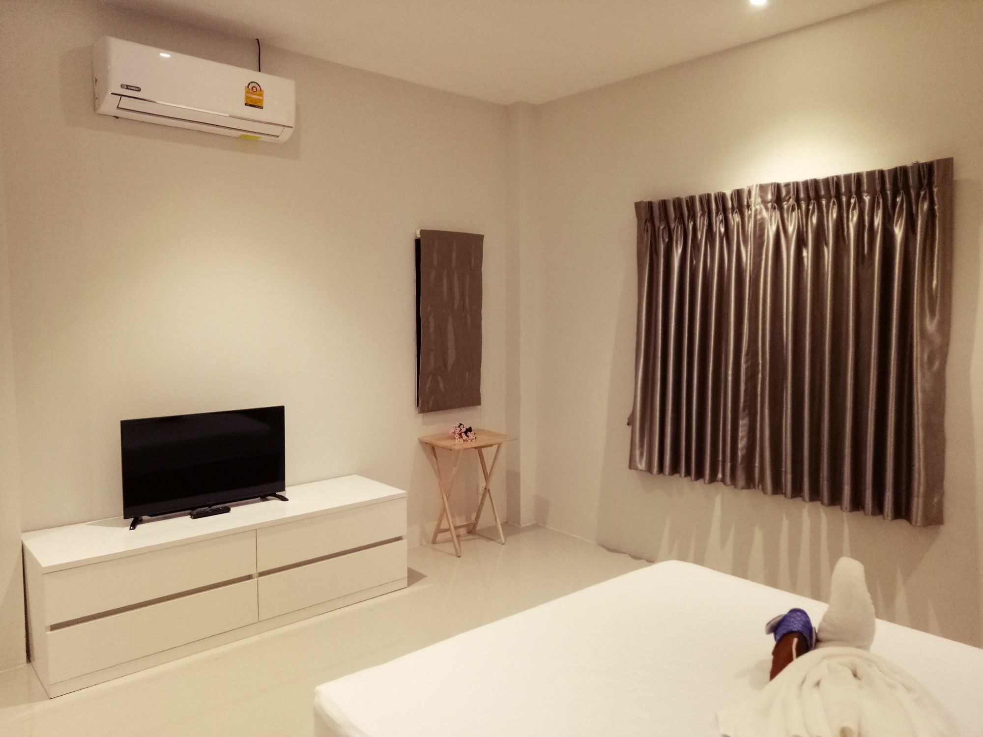 Baan Phunwanna Villa Pantai Kata Bagian luar foto